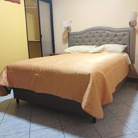 Hospedaje Karol Hotel Ayacucho Ngoại thất bức ảnh