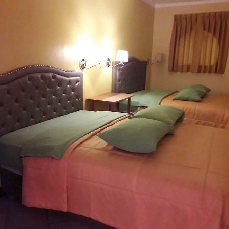 Hospedaje Karol Hotel Ayacucho Ngoại thất bức ảnh