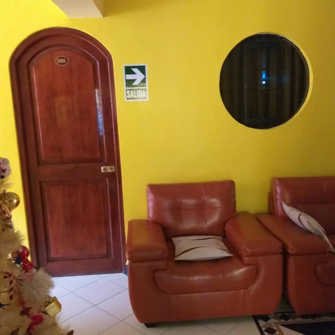 Hospedaje Karol Hotel Ayacucho Ngoại thất bức ảnh