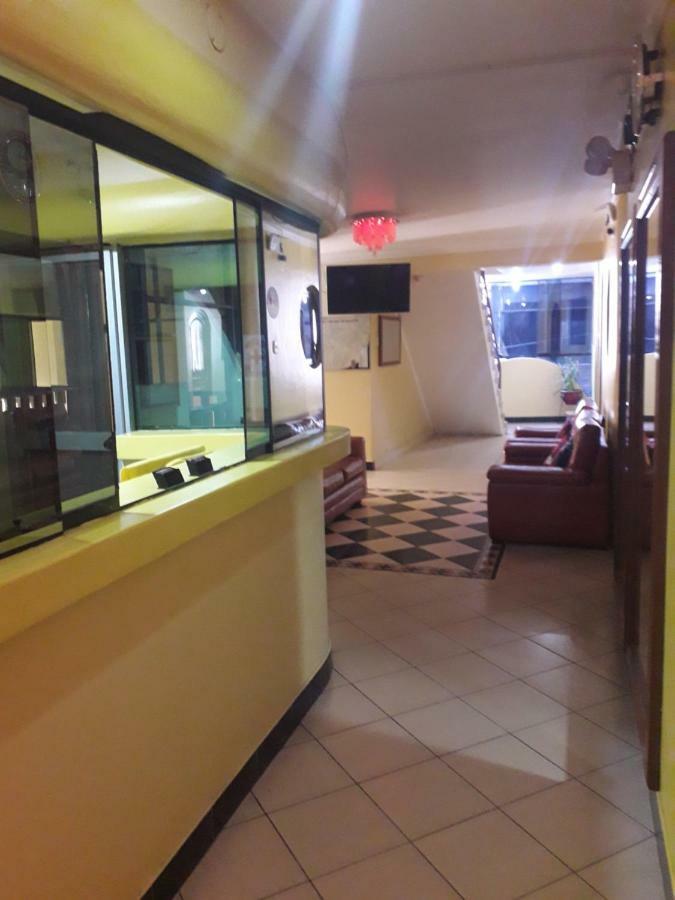 Hospedaje Karol Hotel Ayacucho Ngoại thất bức ảnh